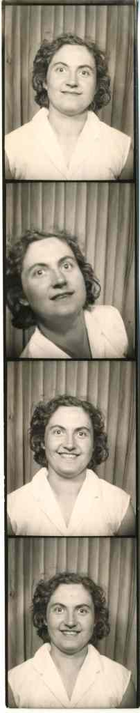 photoboothOopsDroppedS'thing