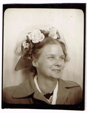photoboothFloralHat