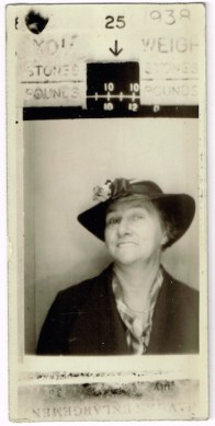 photoboothPhotoWeigh01