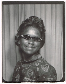 photoboothCatsEyeGlasses01